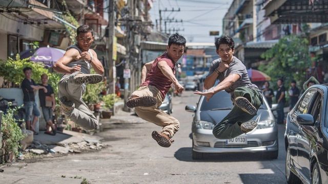 Una scena tratta dal film Triple Threat - Tripla minaccia