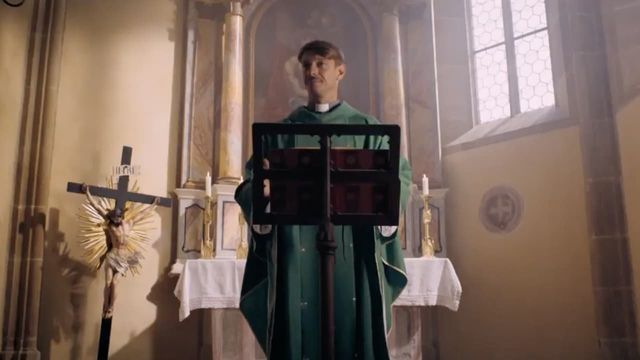 Una scena tratta dal film Abbi fede