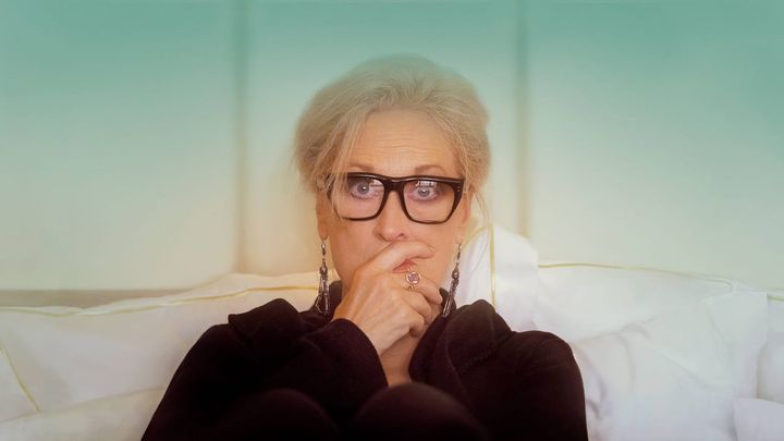 Una scena tratta dal film Lasciali parlare