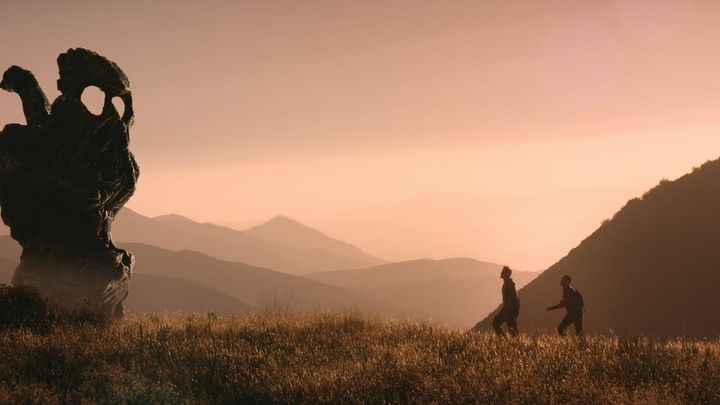 Una scena tratta dal film The Endless - Viaggi nel tempo