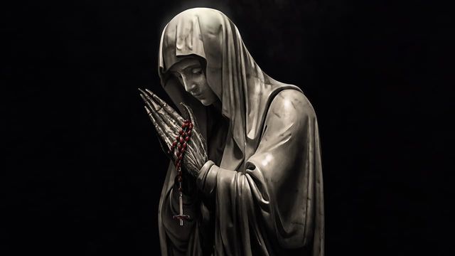 Una scena tratta dal film Il sacro male