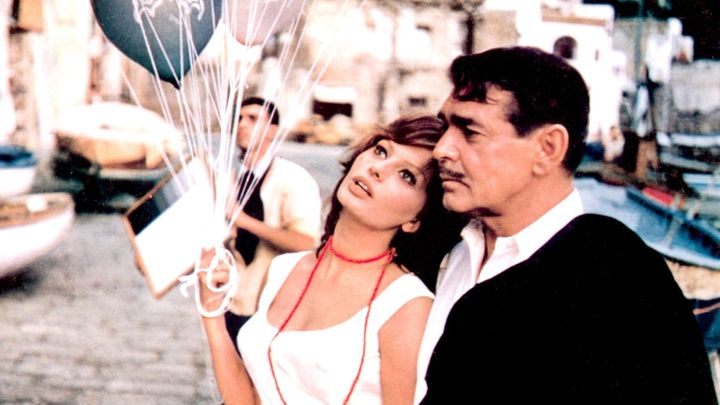 Una scena tratta dal film La baia di Napoli