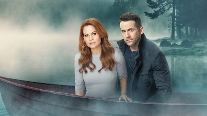 Una scena tratta dal film I misteri di Aurora Teagarden: Luna di miele, luna di morte