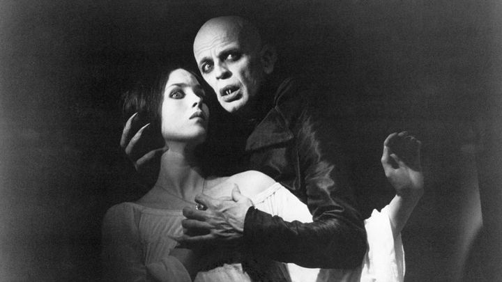 Una scena tratta dal film Nosferatu, il principe della notte