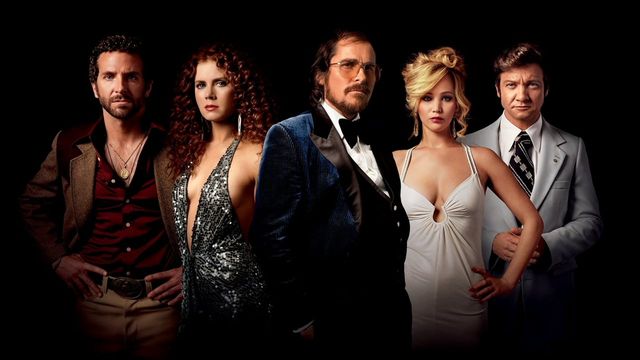 Una scena tratta dal film American Hustle - L'apparenza inganna