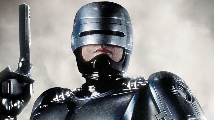 Una scena tratta dal film RoboCop