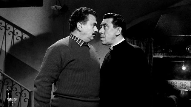 Una scena tratta dal film Il ritorno di Don Camillo