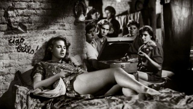 Una scena tratta dal film Riso amaro
