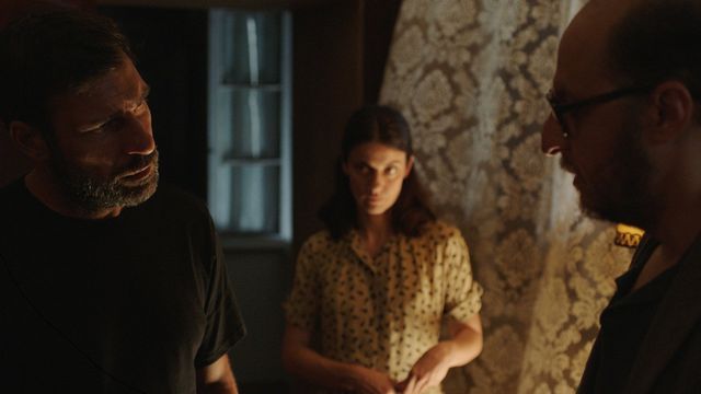 Una scena tratta dal film Se Posso Permettermi - Capitolo II