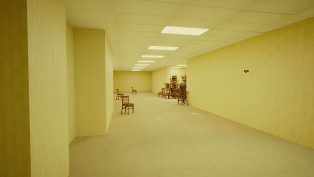 Una scena tratta dal film Backrooms