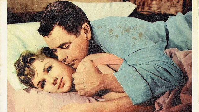 Una scena tratta dal film Cominciò con un bacio