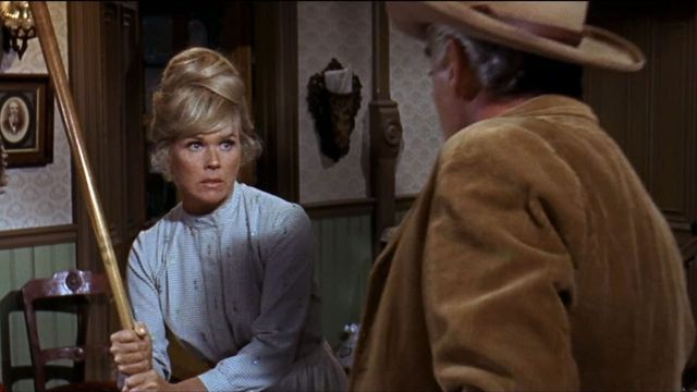 Una scena tratta dal film La Donna del West