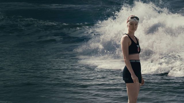 Una scena tratta dal film La ragazza del mare