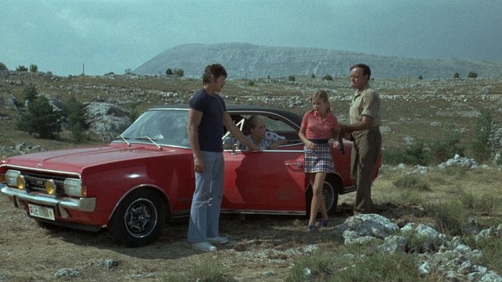 Una scena tratta dal film L'uomo dalle due ombre