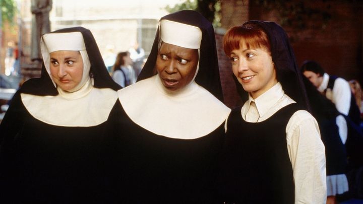 Una scena tratta dal film Sister Act 2 - Più svitata che mai