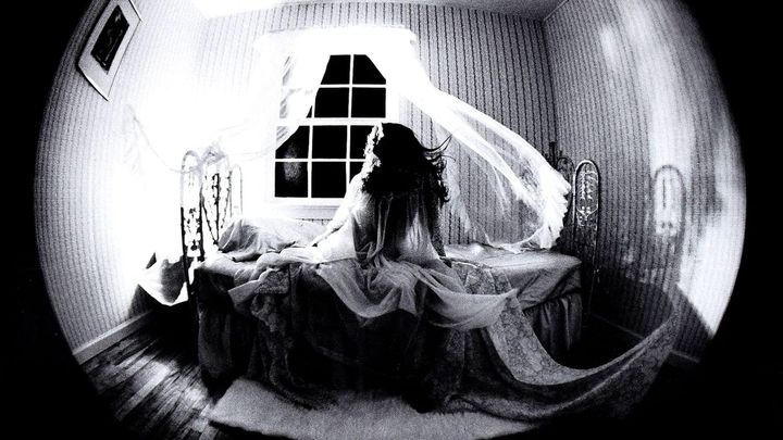 Una scena tratta dal film L'anticristo