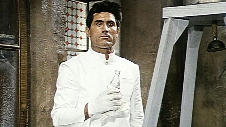 Una scena tratta dal film Il domestico
