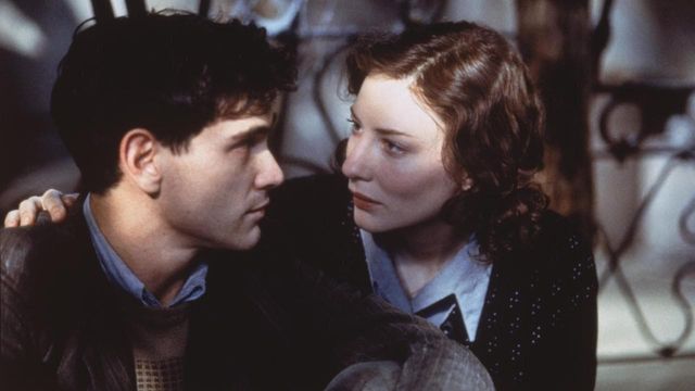 Una scena tratta dal film Charlotte Gray