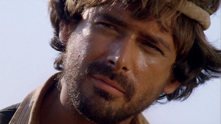 Una scena tratta dal film Se sei vivo spara