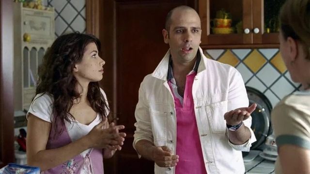 Una scena tratta dal film Cado dalle nubi