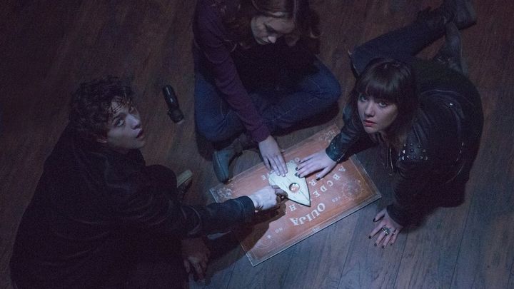 Una scena tratta dal film Ouija