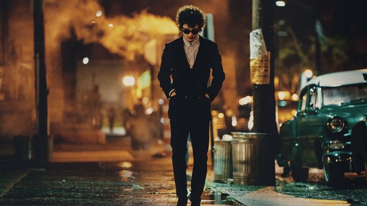 Una scena tratta dal film A Complete Unknown
