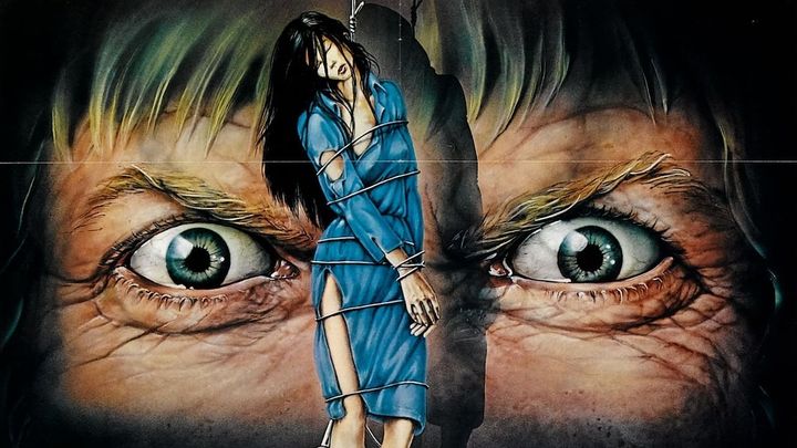 Una scena tratta dal film Triade chiama canale 6