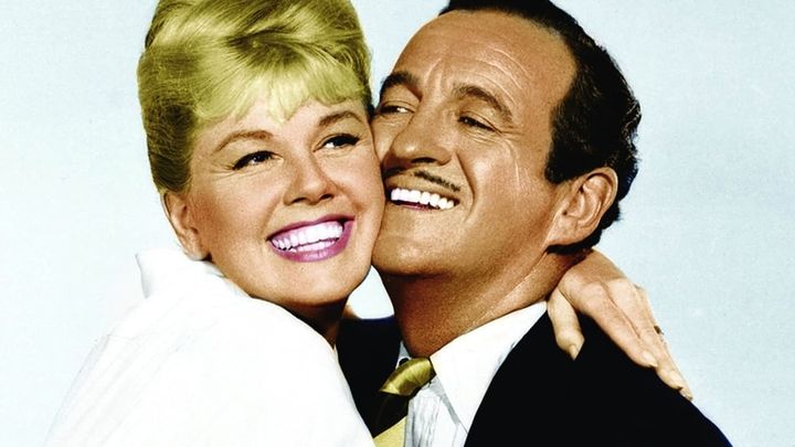 Una scena tratta dal film Non mangiate le margherite