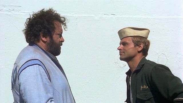 Una scena tratta dal film I due superpiedi quasi piatti
