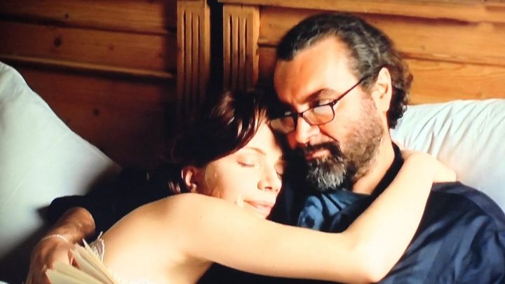 Una scena tratta dal film Matrimoni