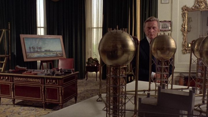 Una scena tratta dal film Holocaust 2000