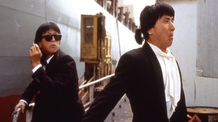 Una scena tratta dal film Twin Dragons