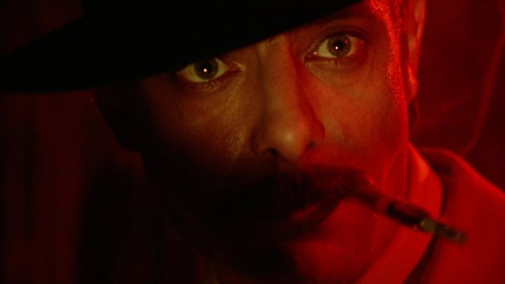 Una scena tratta dal film Pasqualino Settebellezze