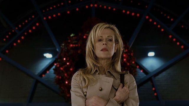 Una scena tratta dal film Legittima offesa - While She Was Out