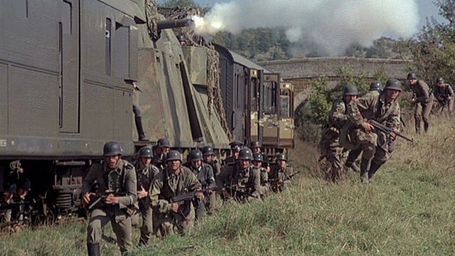 Una scena tratta dal film Quel maledetto treno blindato