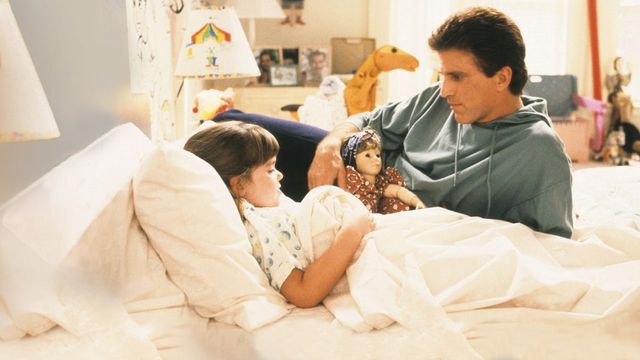 Una scena tratta dal film Tre scapoli e una bimba