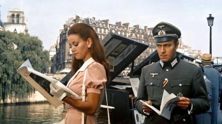 Una scena tratta dal film Agli ordini del Fuhrer e al servizio di Sua Maestà