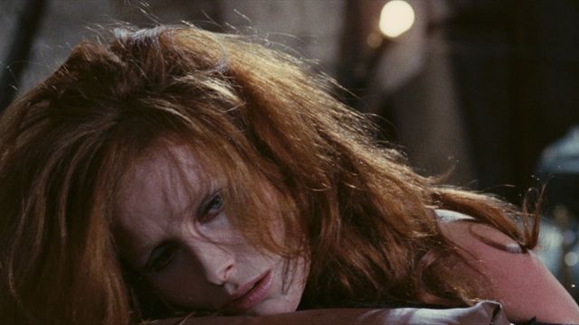 Una scena tratta dal film La notte che Evelyn uscì dalla tomba