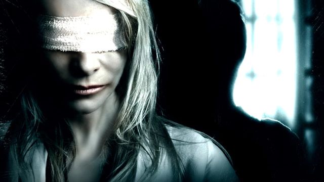 Una scena tratta dal film Con gli occhi dell'assassino