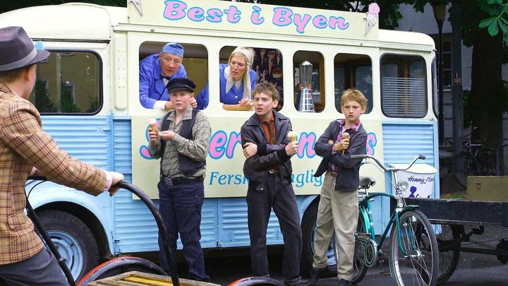 Una scena tratta dal film La banda Olsen alla ricerca dell'oro nero