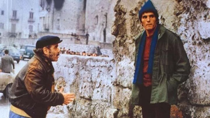 Una scena tratta dal film Un uomo in ginocchio