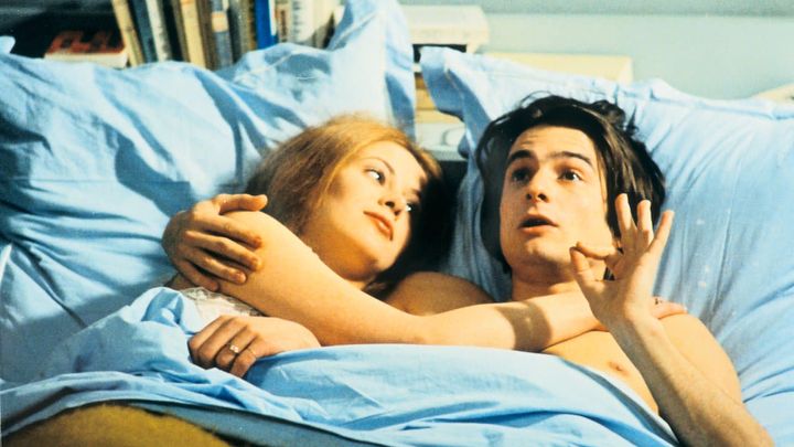 Una scena tratta dal film Non drammatizziamo... è solo questione di corna!