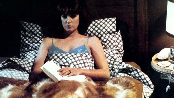 Una scena tratta dal film Il gatto dagli occhi di giada