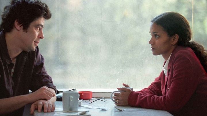Una scena tratta dal film Noi due sconosciuti