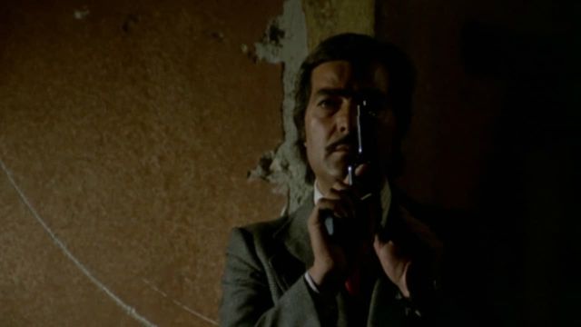 Una scena tratta dal film Il poliziotto è marcio