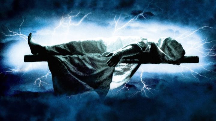 Una scena tratta dal film Frankenstein di Mary Shelley