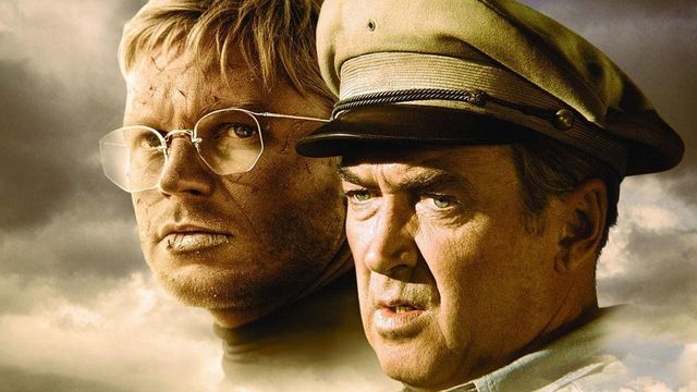 Una scena tratta dal film Il volo della fenice