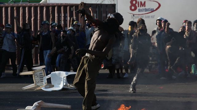 Una scena tratta dal film Diaz - Non pulire questo sangue