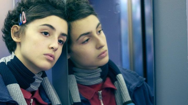 Una scena tratta dal film Pulce non c'è