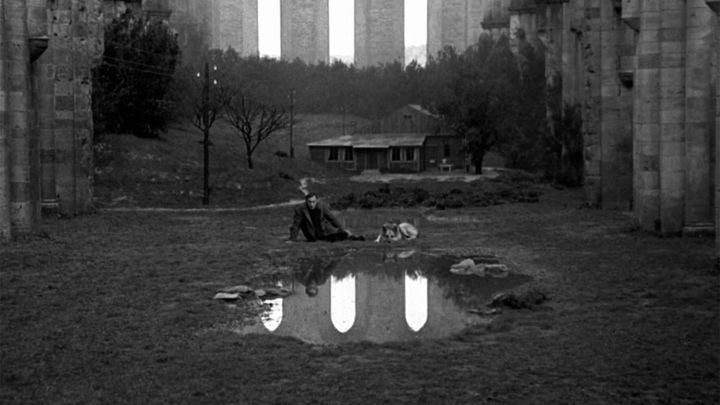 Una scena tratta dal film Nostalghia